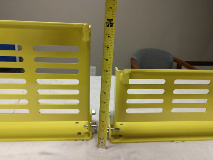 Roll-A-Ramp manual van ramp from Reliable Ramps showing a zoomed in view of the entrance plates