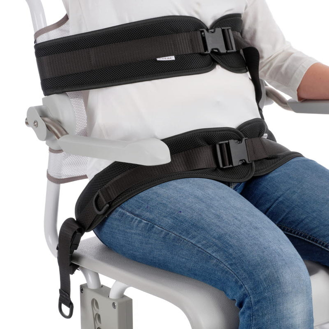 Hip belt / chest belt upholstered on person with one arm