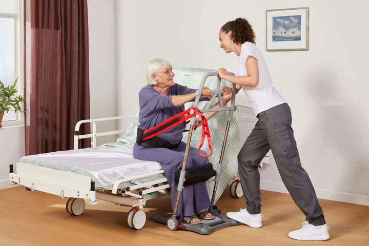 Molift - Raiser PRO Belt being used by patient and nurse