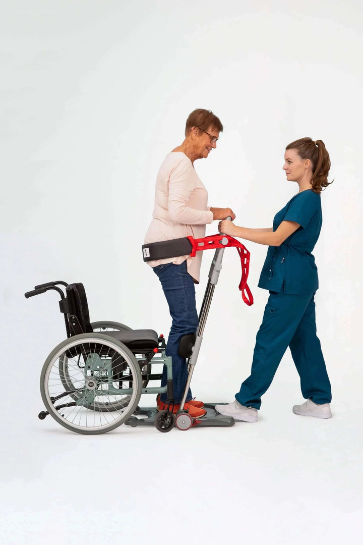 Molift - Raiser PRO Strap+ being used by a patient and their nurse