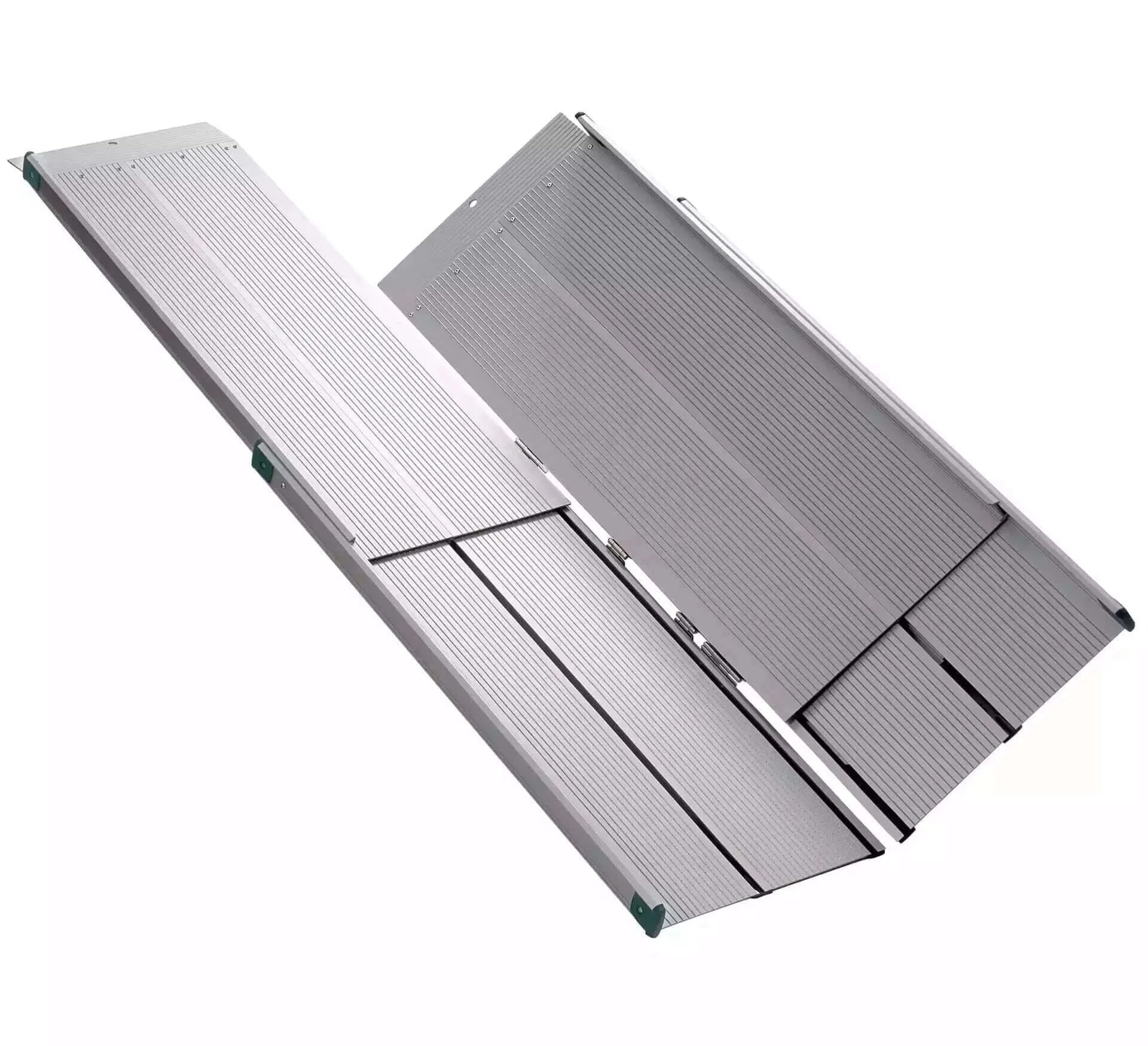 guldmann telescopic ramp with white background